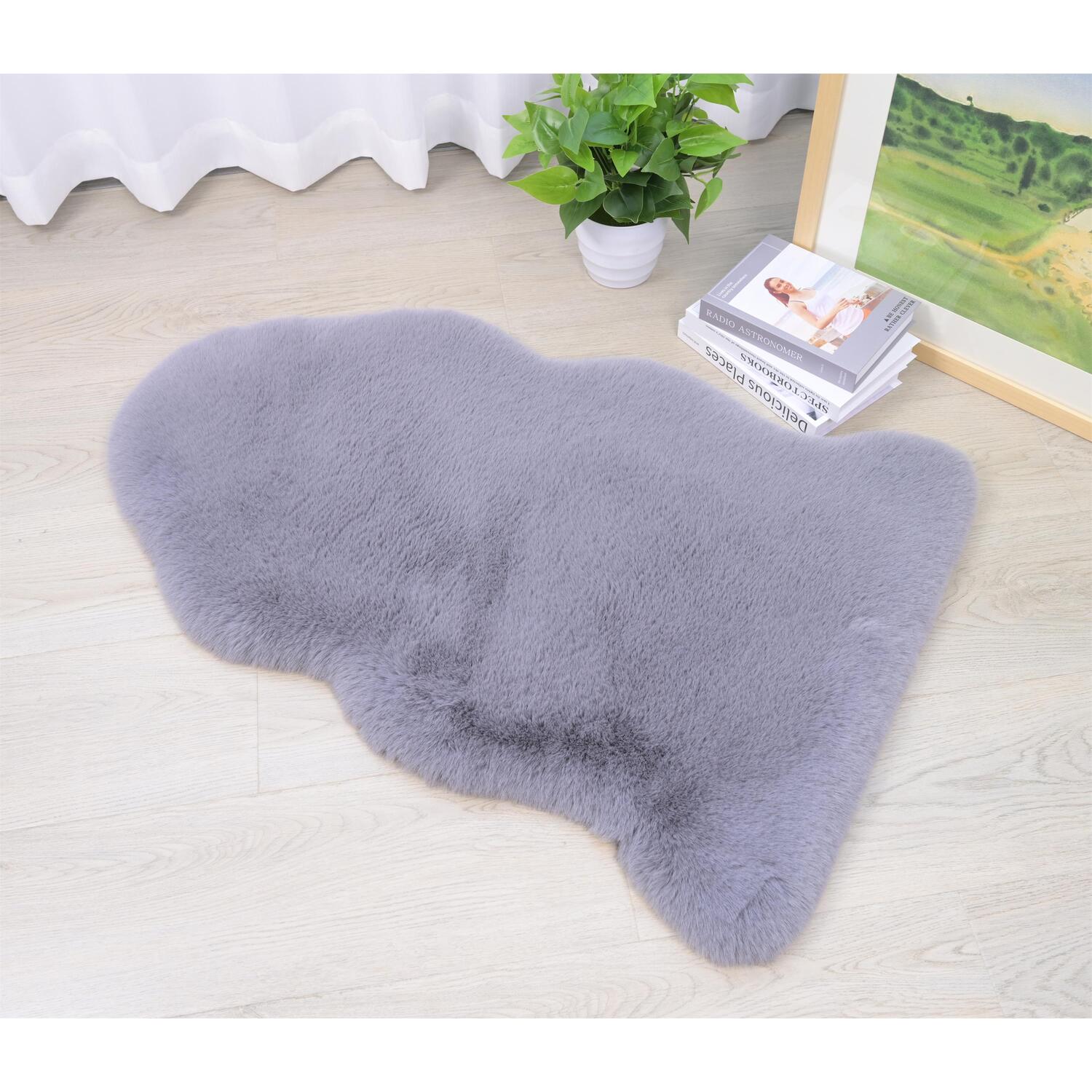 Deluxe Faux Rabbit Fur Rug Pearl Grey Wilko