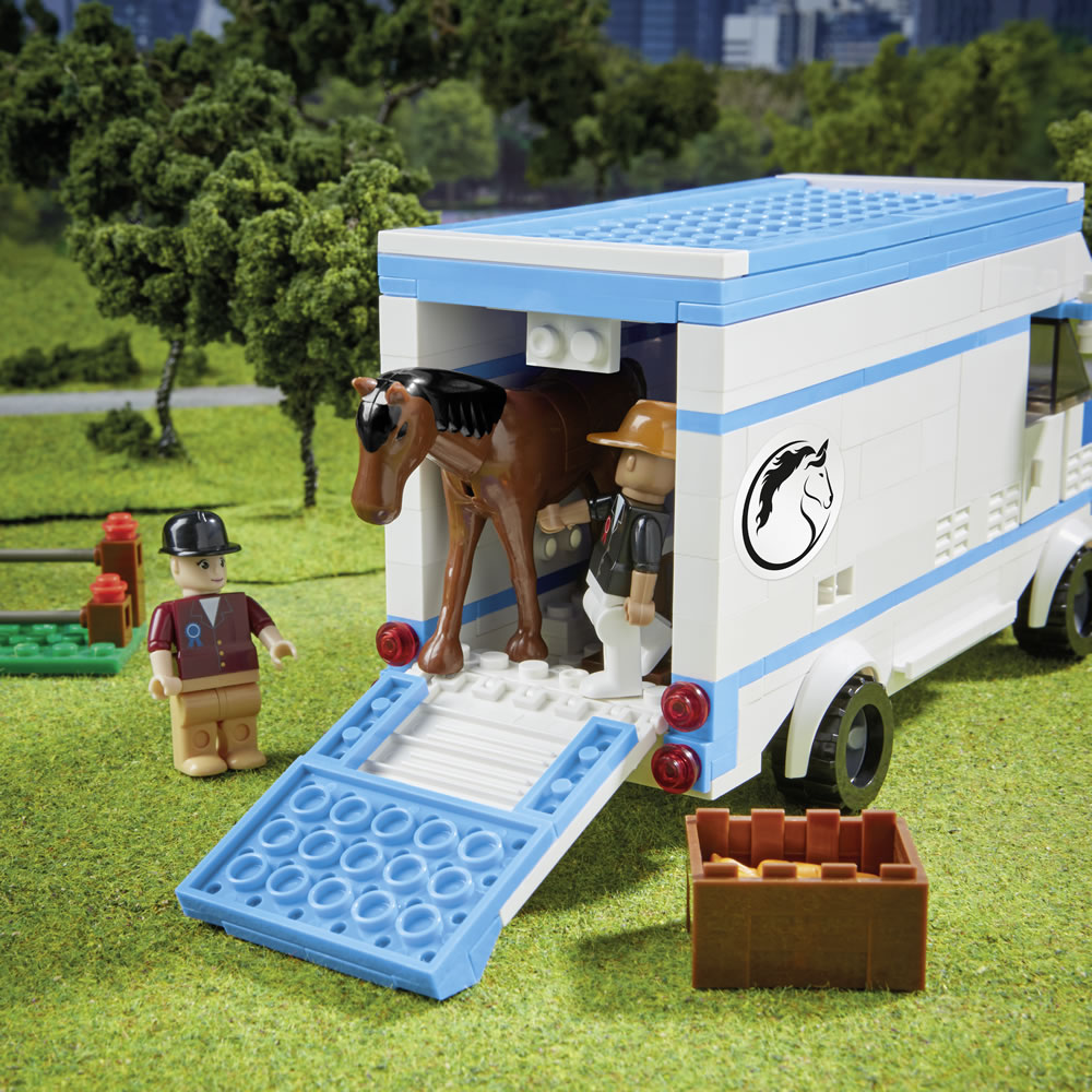 Wilko Blox Pony Stable Large Set Wilko