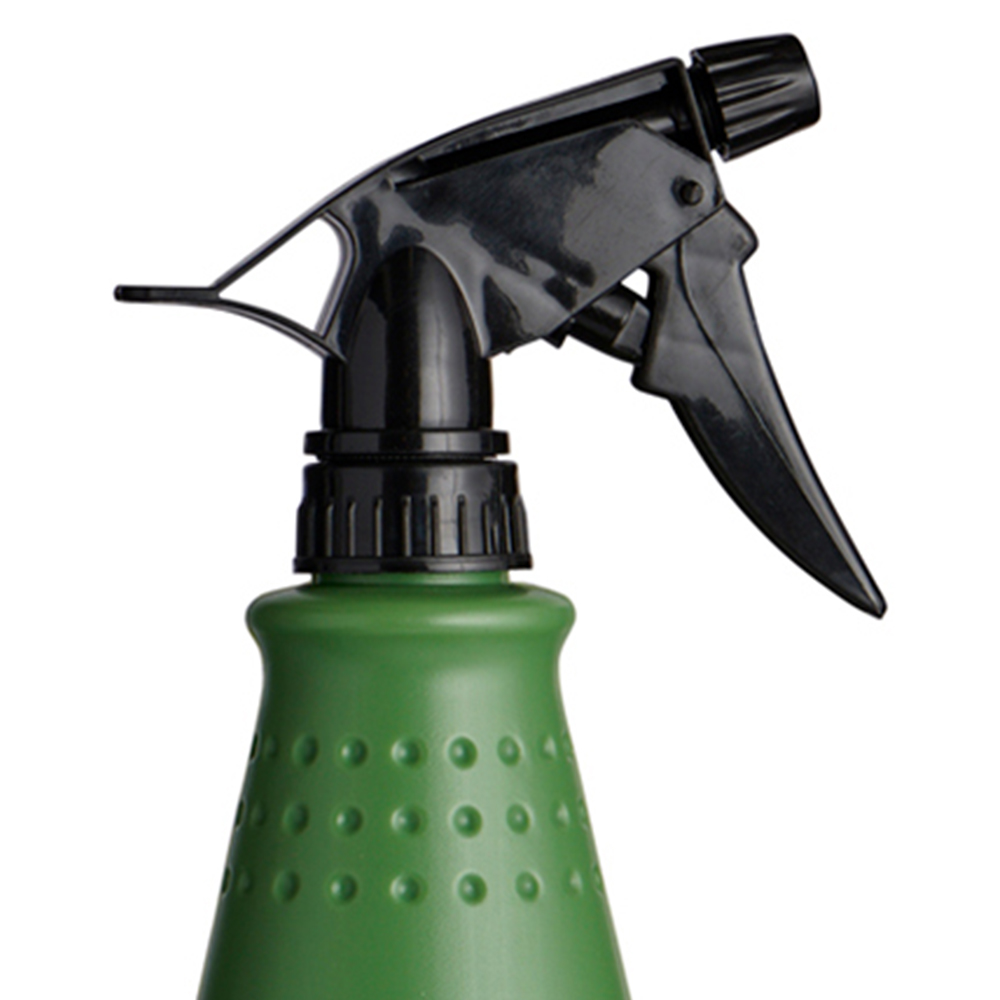 Single Wilko Dual Function Plastic Garden Sprayer in Assorted styles