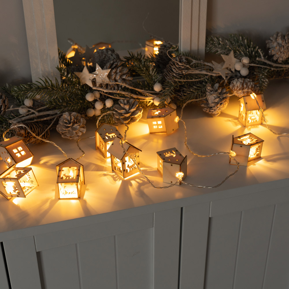 ValueLights 10 LED Wooden House String Light Image 8