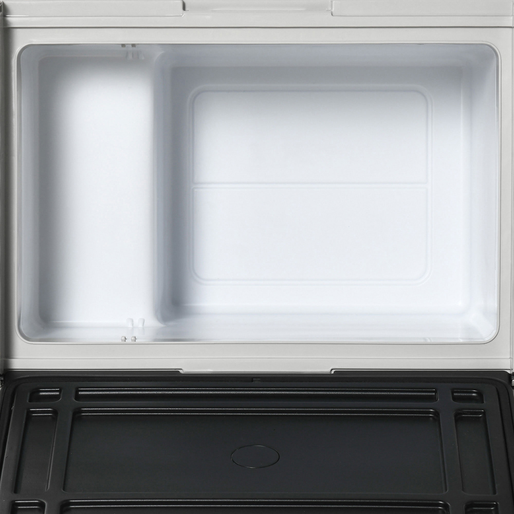 Outsunny Portable Refridgerator 30L Image 4
