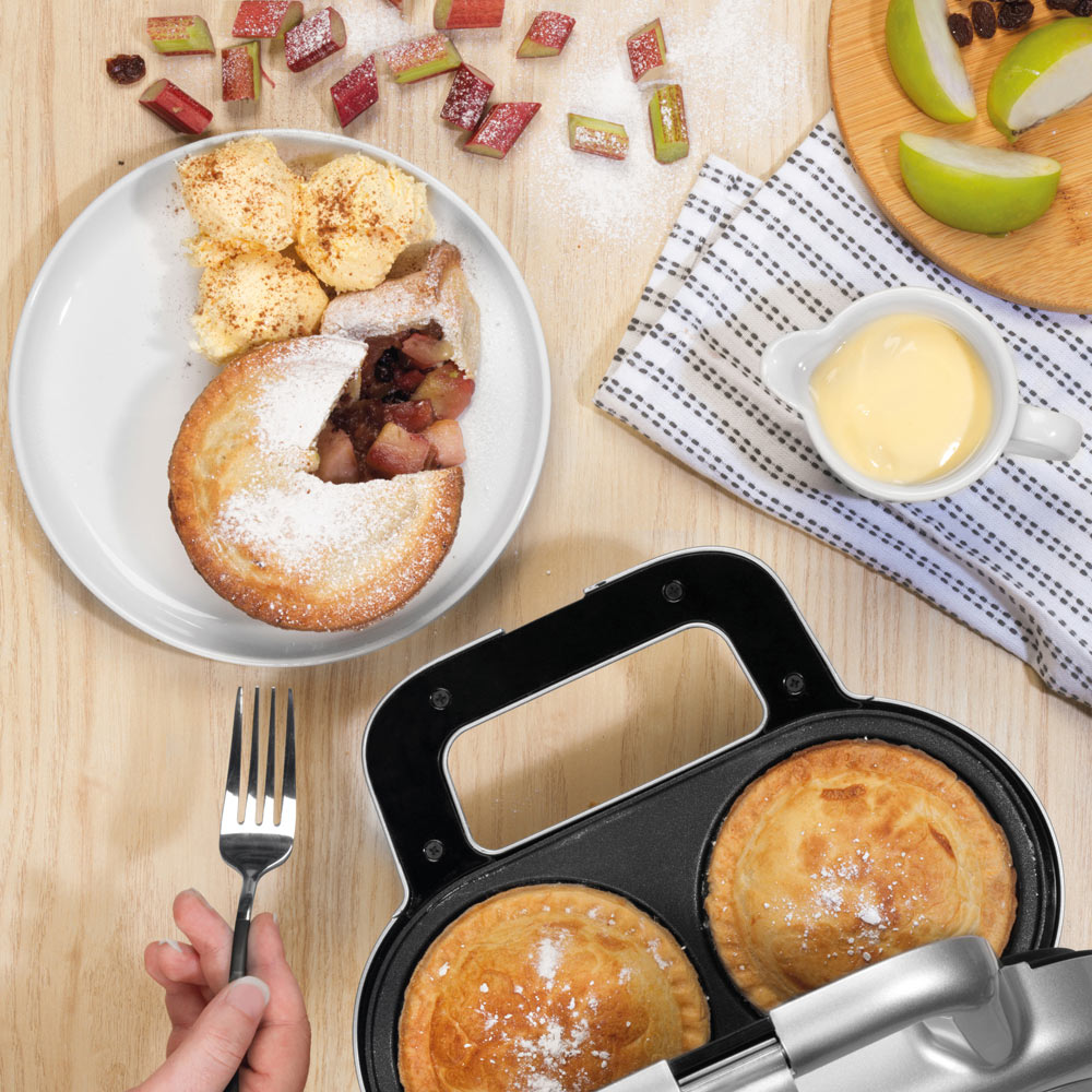 Giles and Posner EK4082G Deep Fill Pie Maker Wilko