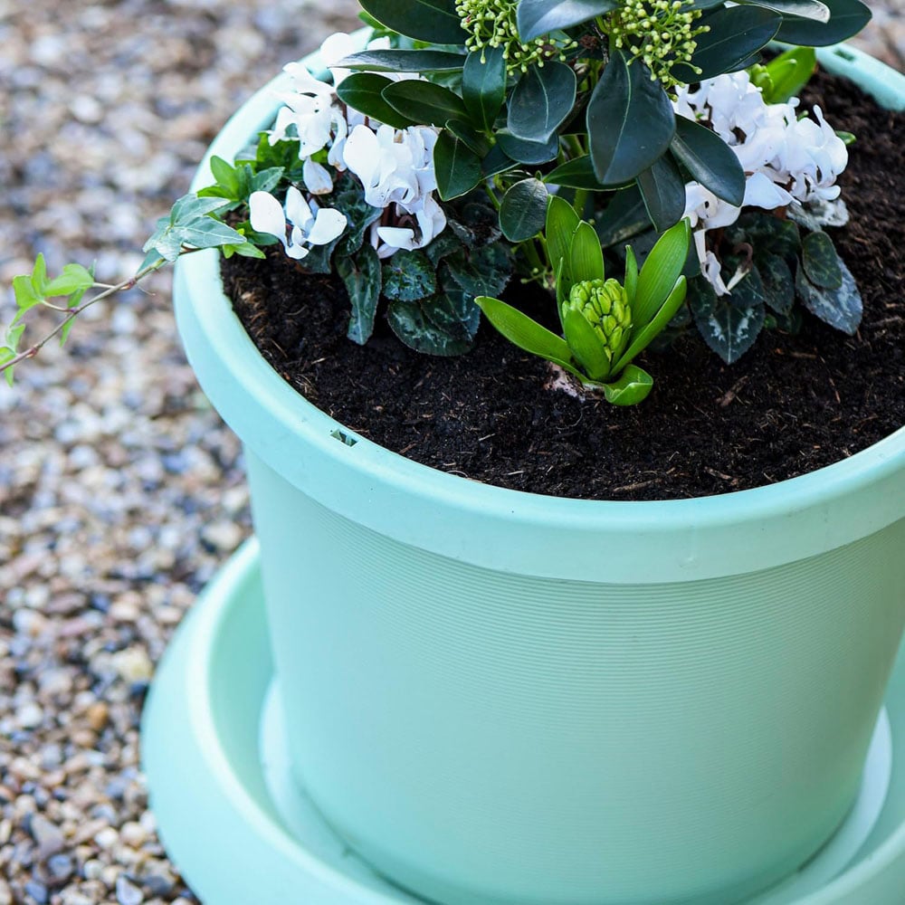 Garden Gear Pistachio Green Plastic Plant Pot with Saucer 42cm 2 Pack Image 3