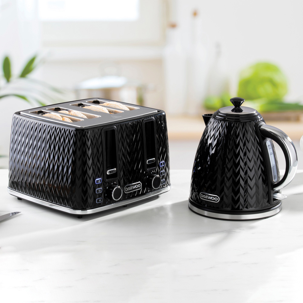 Daewoo Argyle Black 4 Slice Patterned Toaster Image 4