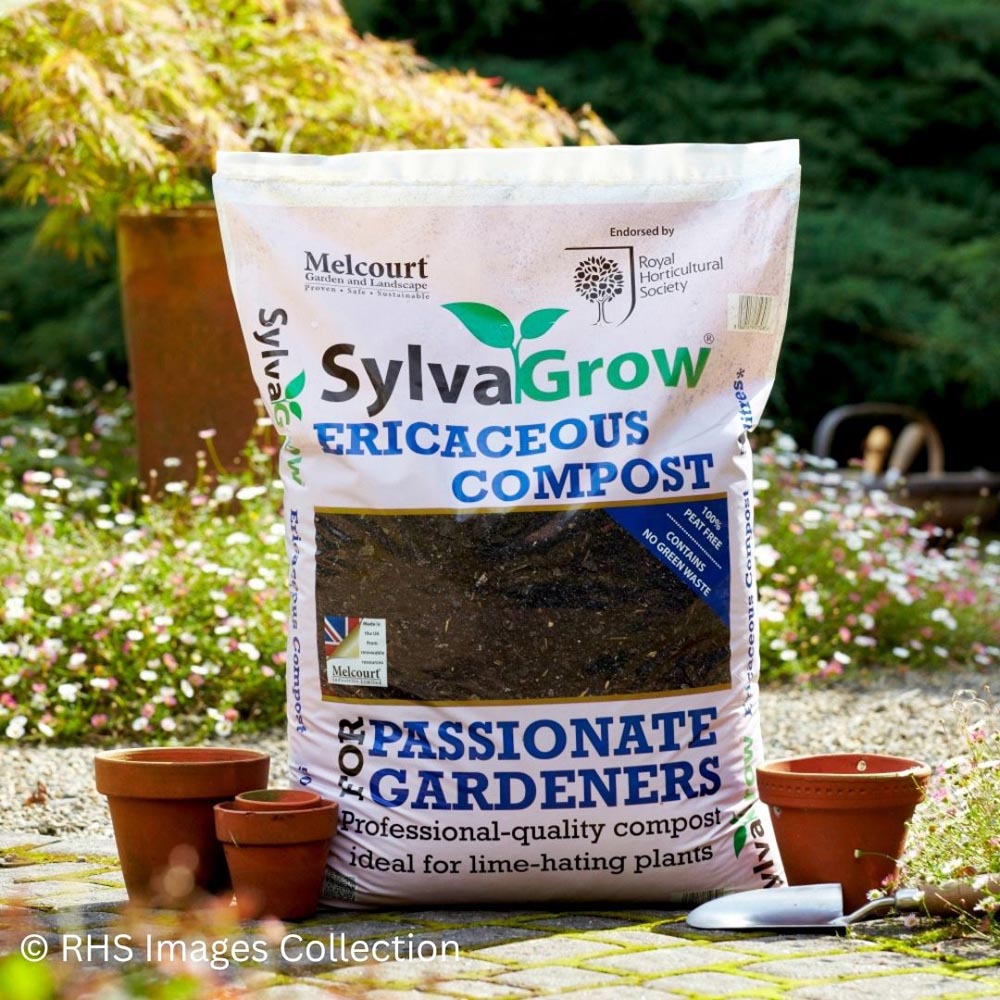 Thompson and Morgan Sylvagrow Ericaceous Peat Free Compost 40L Image 2