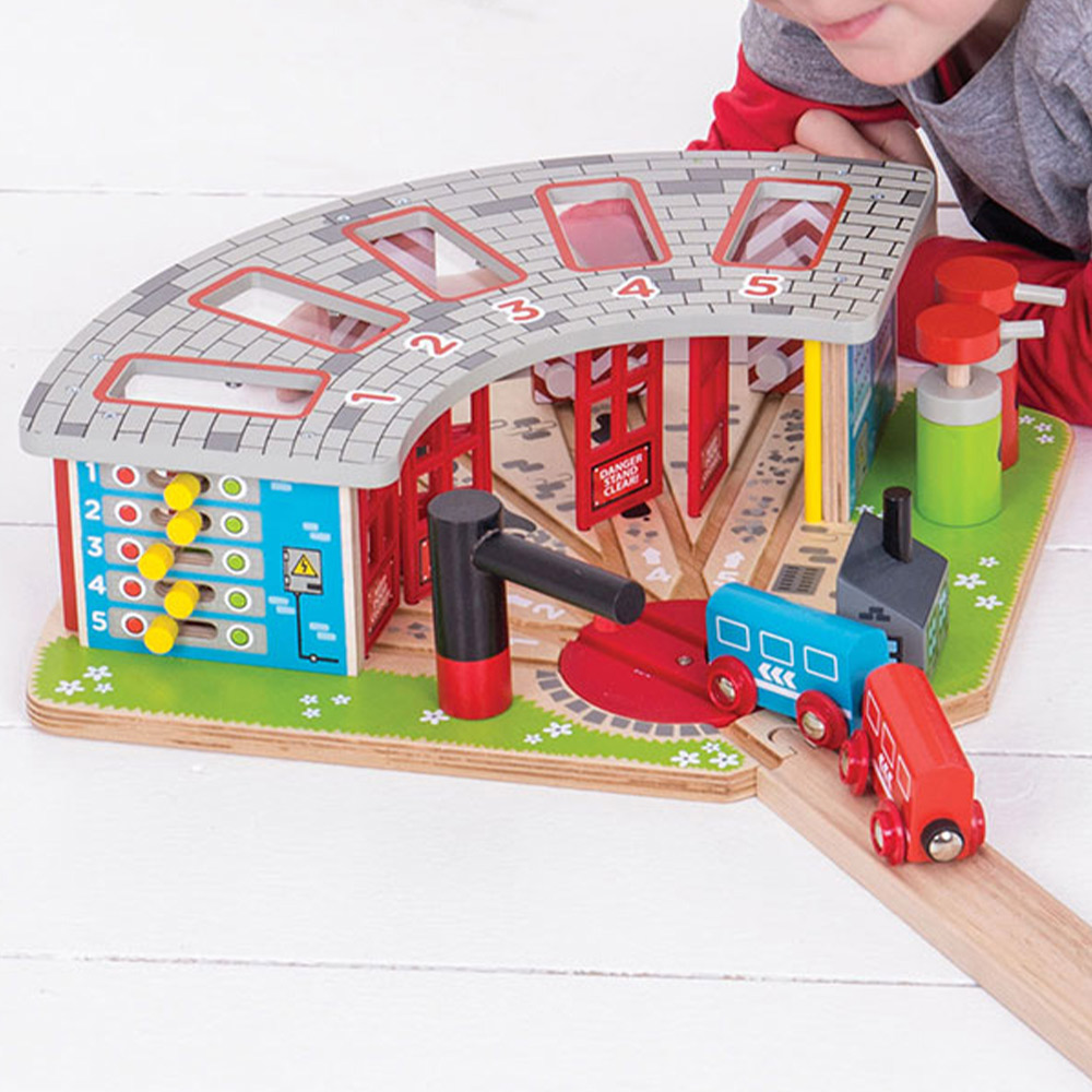 Big Jig Toys Rail 5 Way Engine Shed Image 2