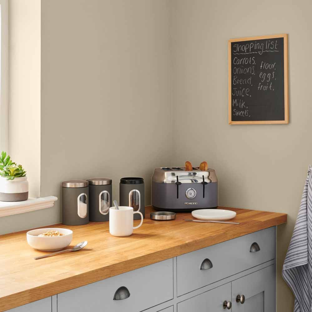 Wilko Kitchen Magnolia Matt Emulsion Paint 2.5L Image 5