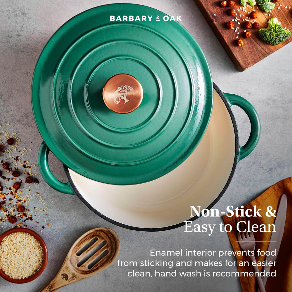 Barbary & Oak 24cm Green Cast Iron Round Non-Stick Casserole Pan with Lid Image 4