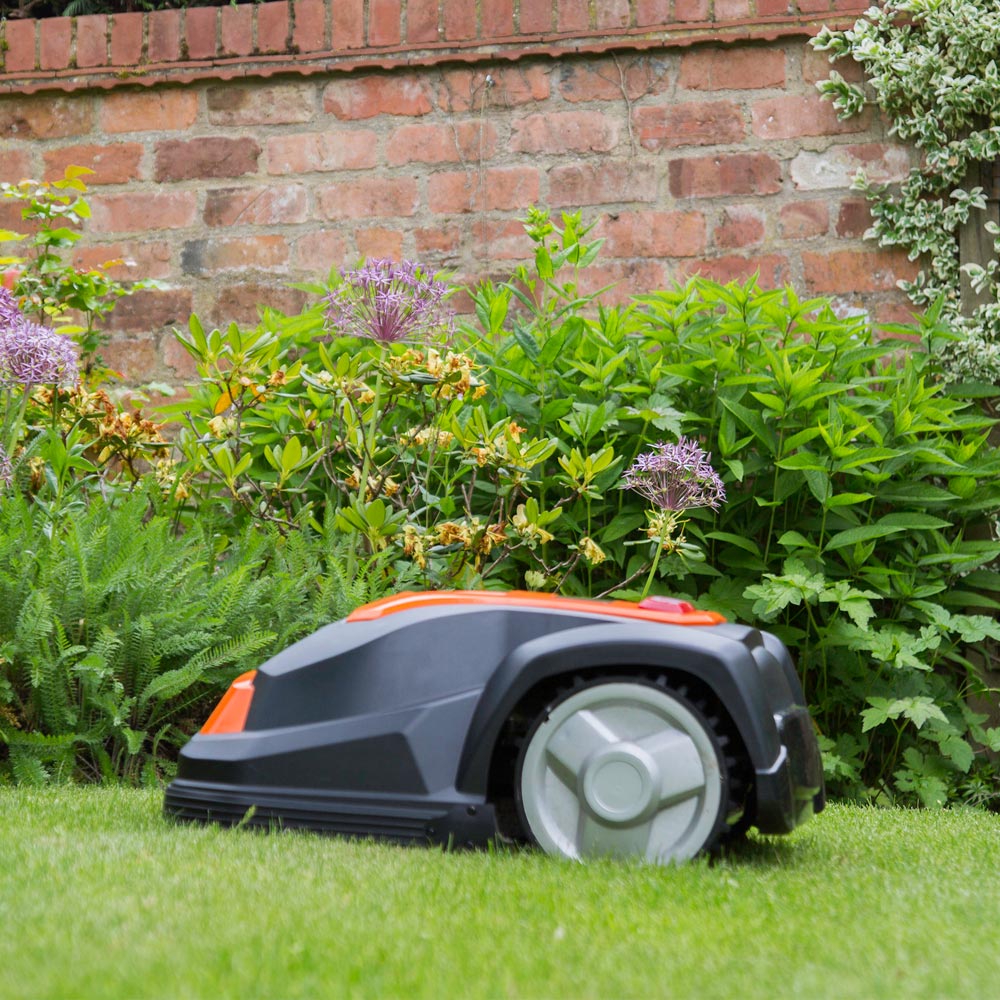 Yard Force Sa650b Robotic Lawnmower Image 6