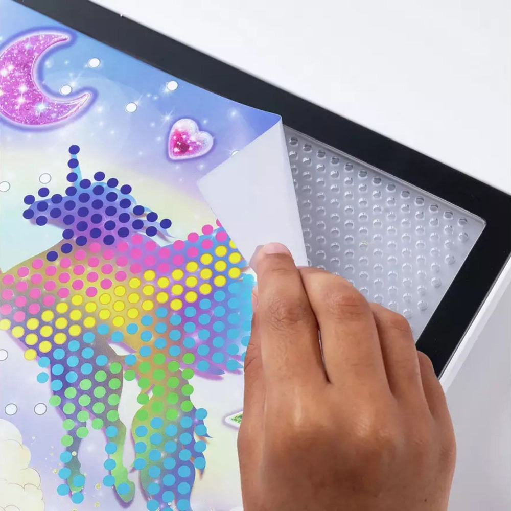 Basic Fun Lite-Brite Colorpop Rainbows Light Up Peg Board with 6 Templates and 650 Pegs Image 5