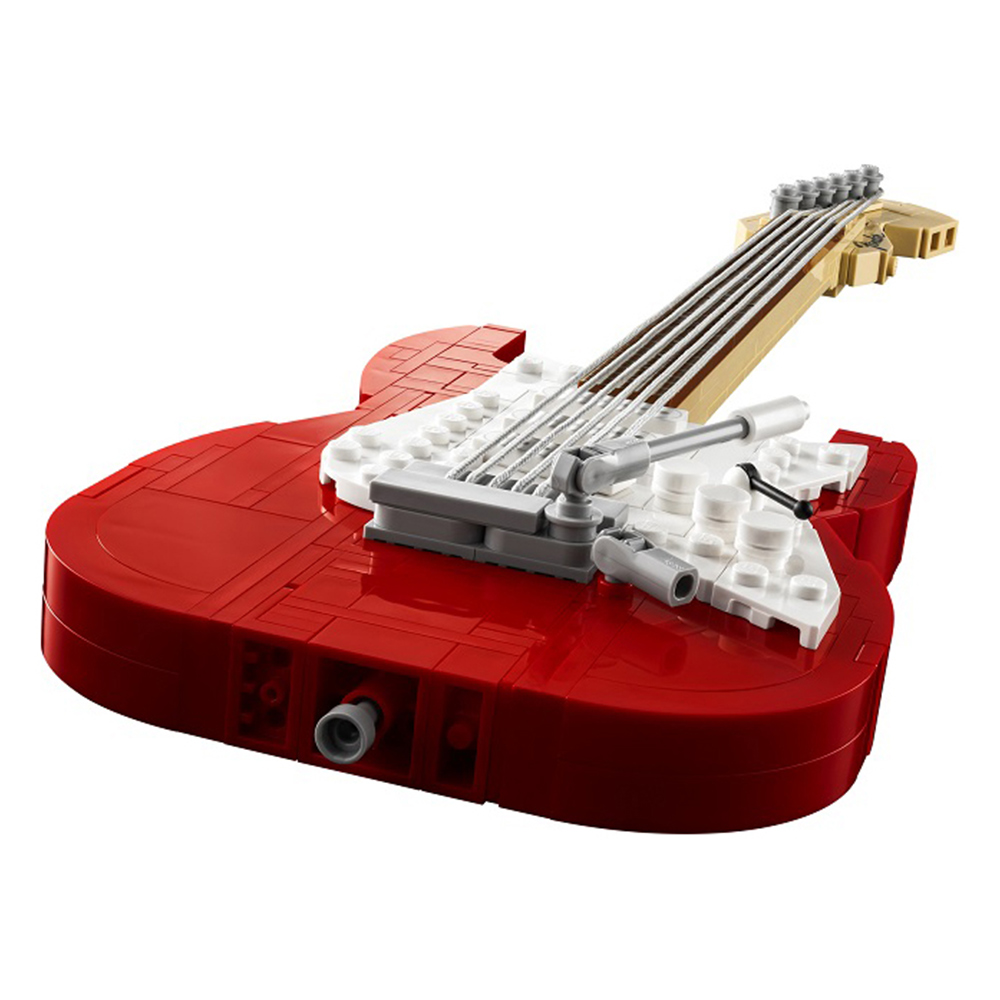 LEGO 21329 Ideas Fender Stratocaster Image 4