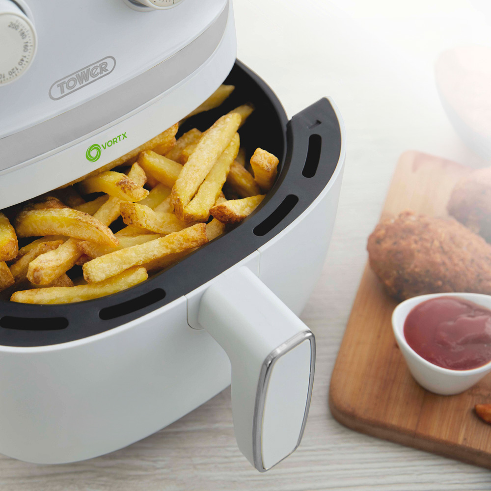 Tower T17126WHT Vortx White 3.8L Colour Manual Air Fryer Image 2