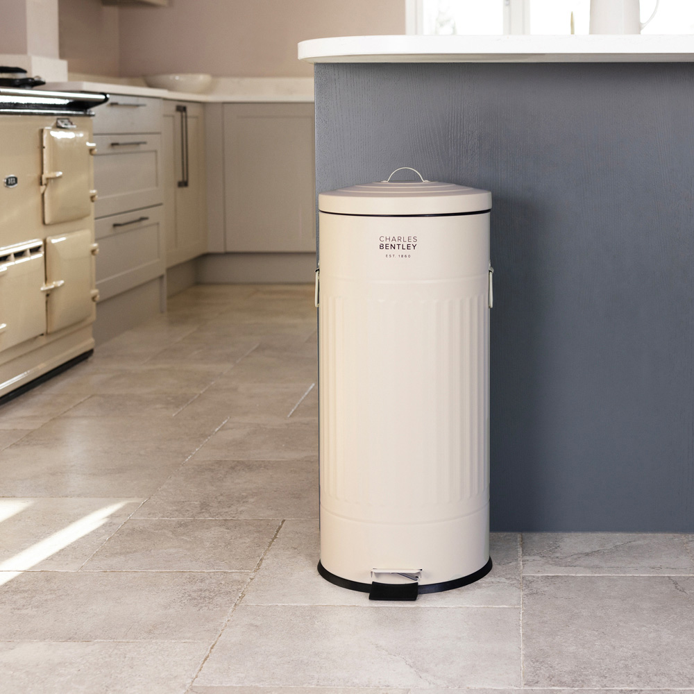 Charles Bentley Retro Cream Round Pedal Bin 30L Image 8
