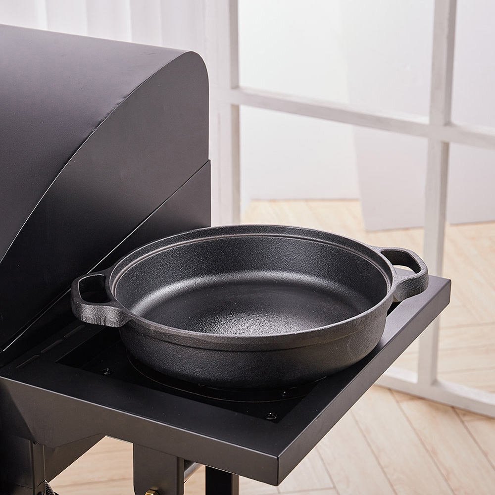Living and Home 35cm Round Cast Iron Frying Pan Image 2