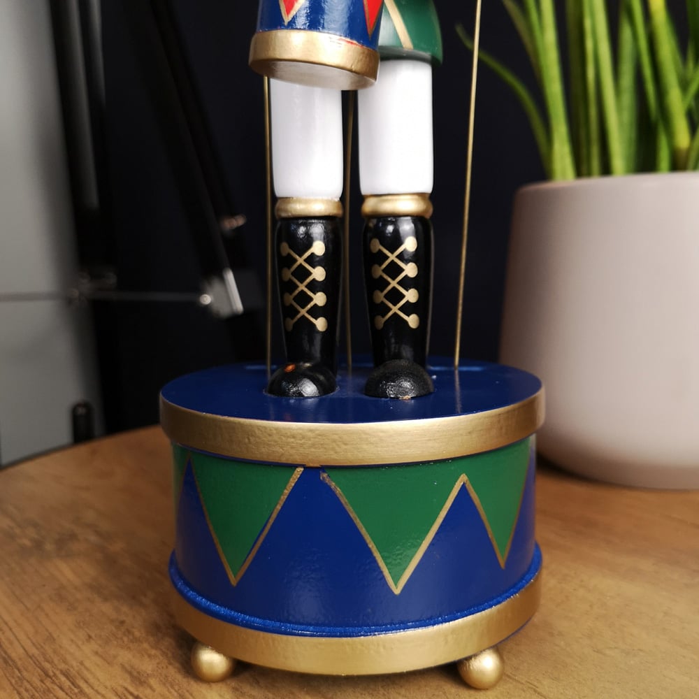 Samuel Alexander Wooden Musical Drummer Nutcracker Christmas Decoration 30cm Image 6