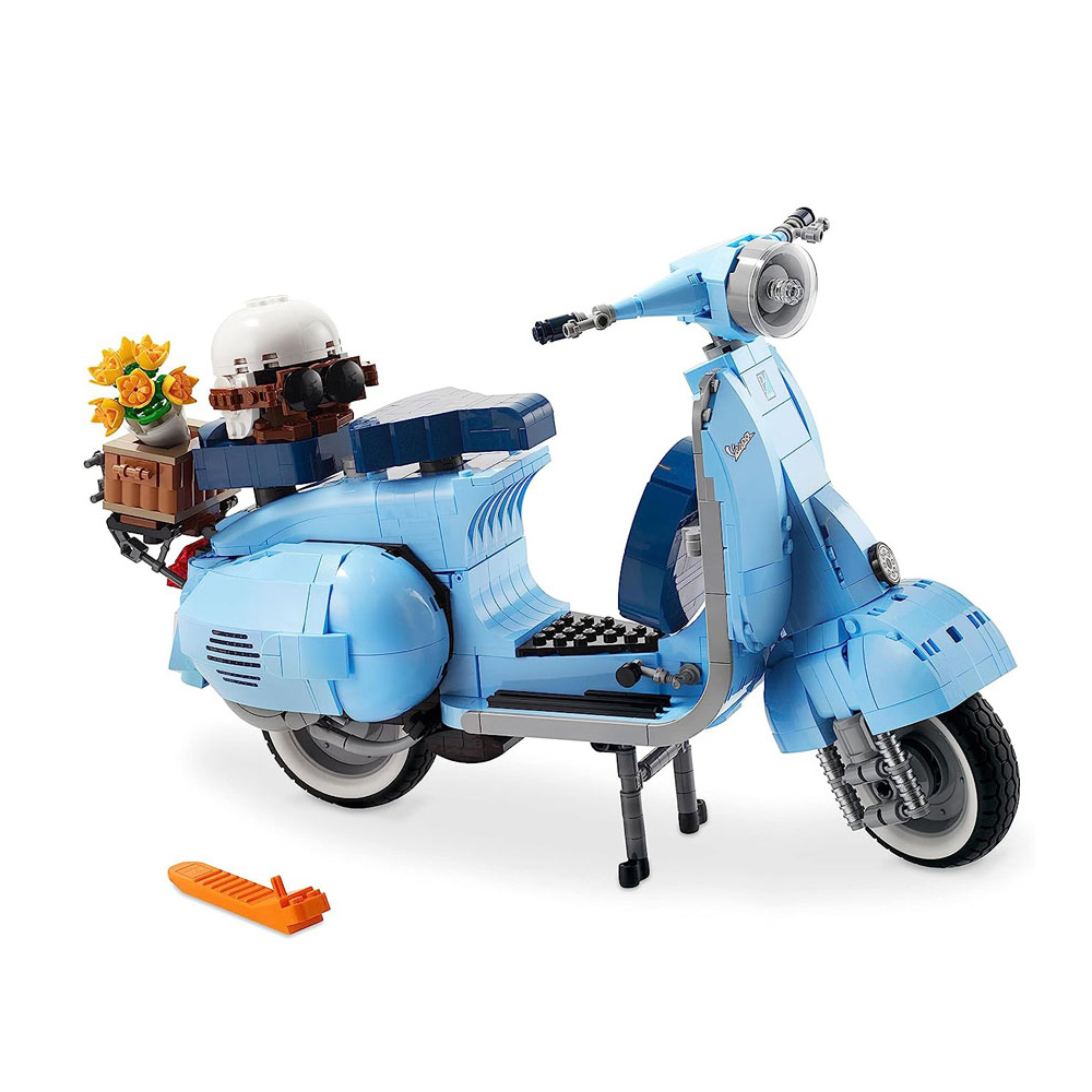 LEGO 10298 Vespa 125 Building Kit Image 2