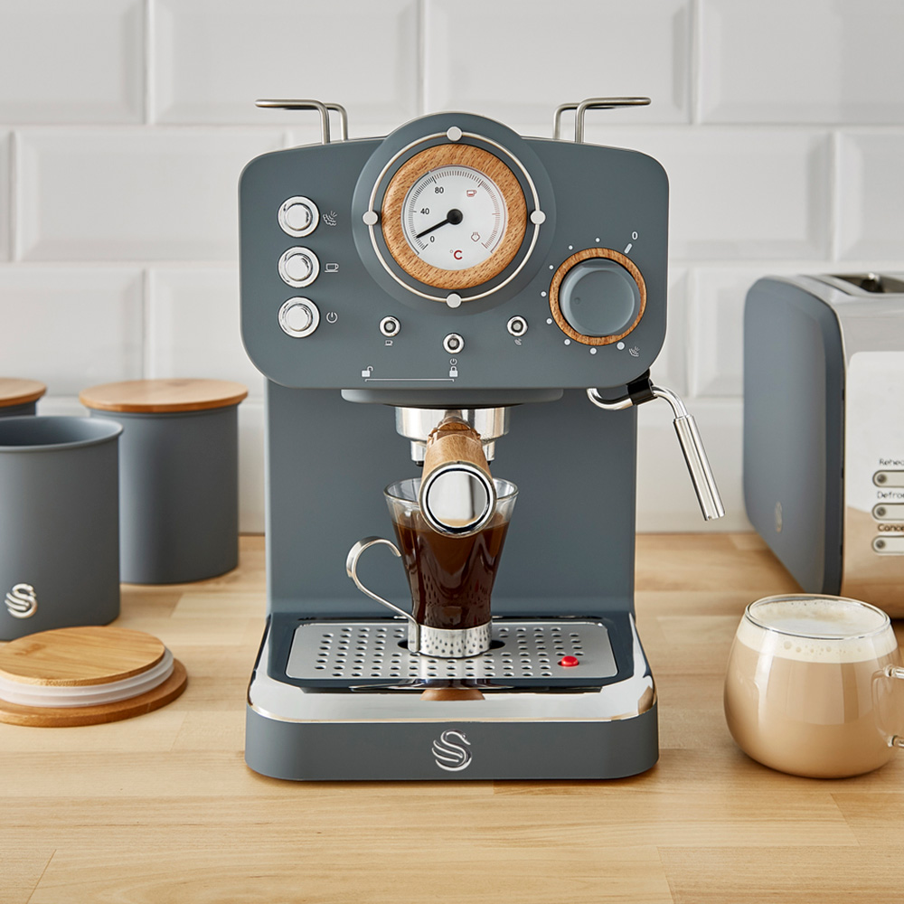 Swan SK22110GRYN Nordic Grey 1.2L Espresso Coffee Machine Image 2