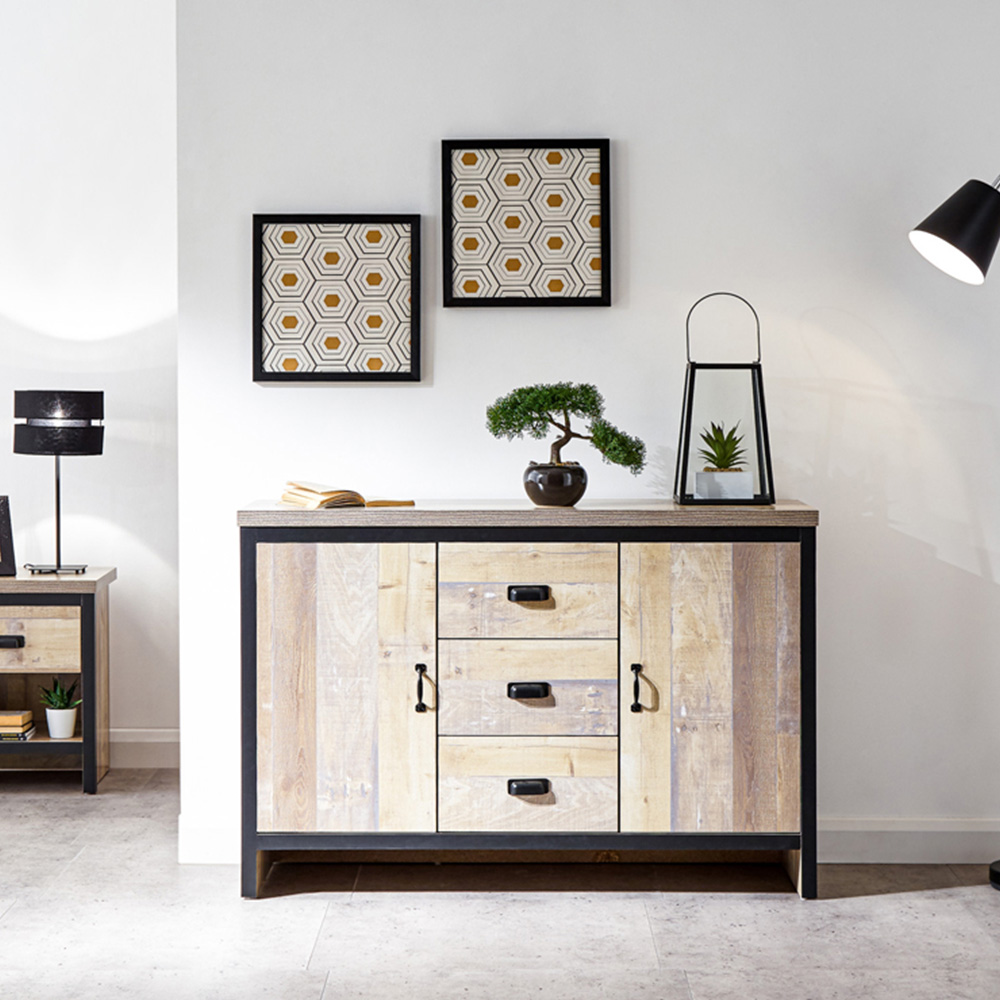 GFW Boston 2 Door 3 Drawer Oak Sideboard Image 8