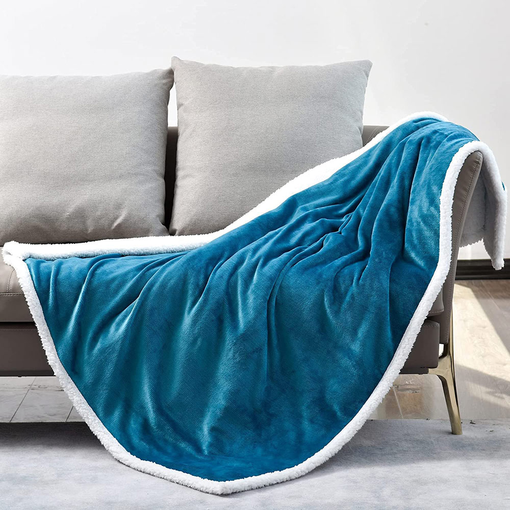 GlamHaus Light Blue Electric Throw Image 2