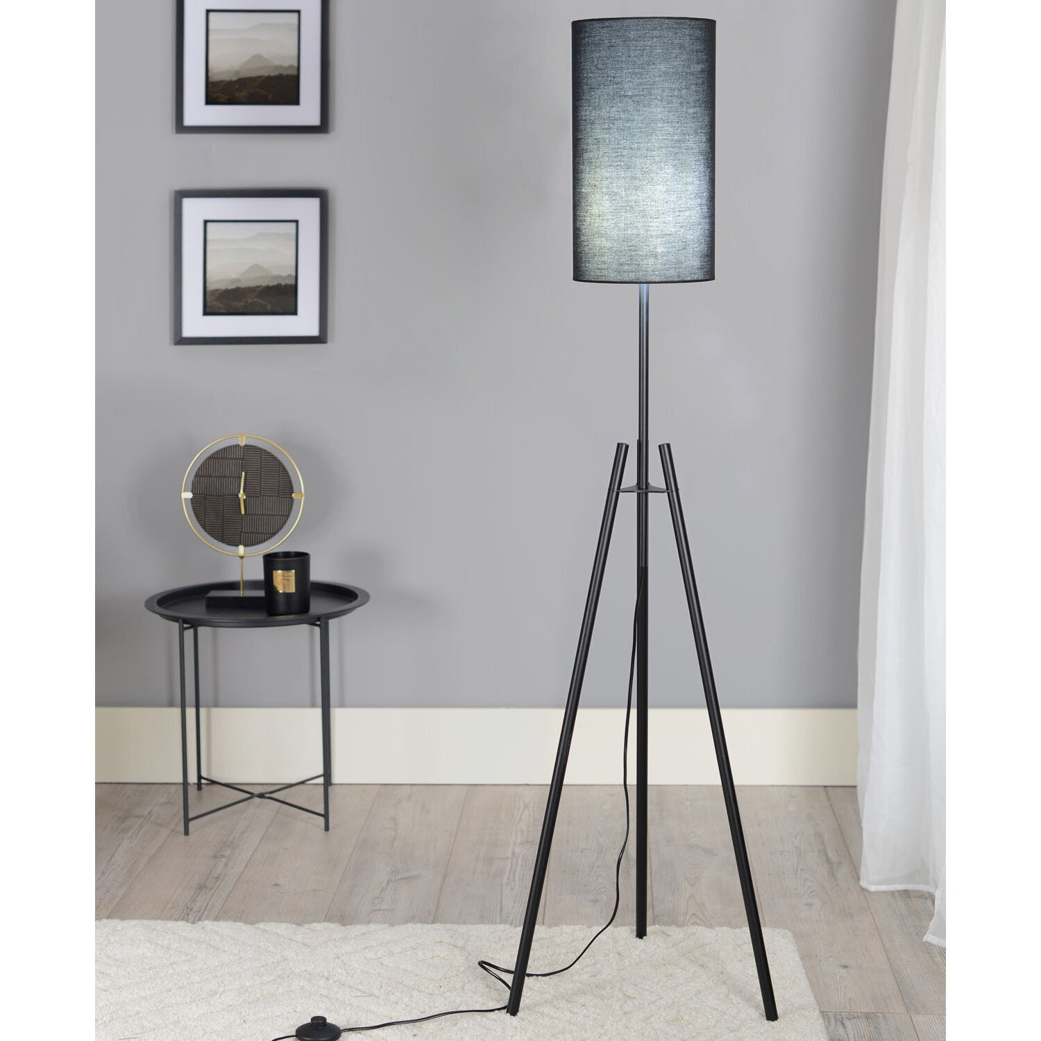 Bhodi Floor Black Lamp Image 3