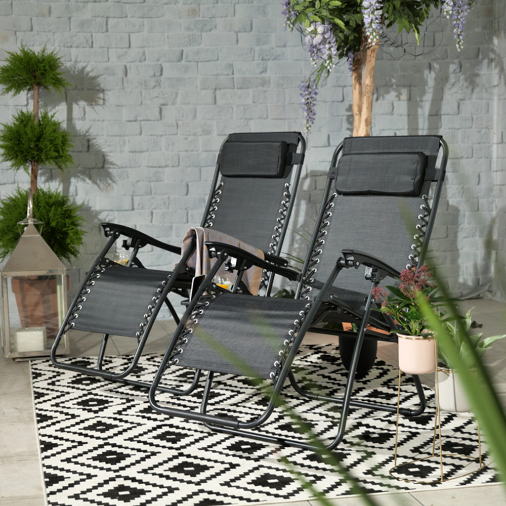 Royalcraft Set of 2 Black Zero Gravity Relaxer Chairs Image 1