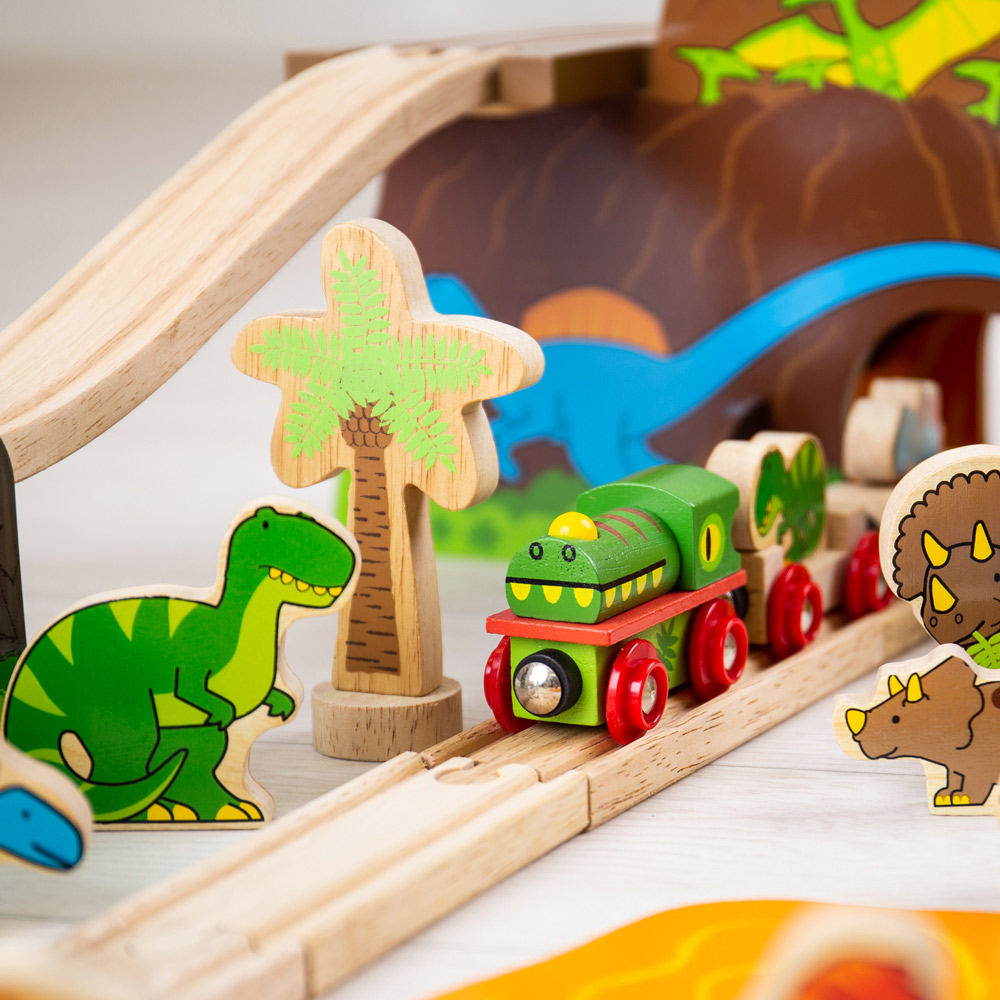 Bigjigs Rail 49-Piece Dinosaur Train Set Image 5