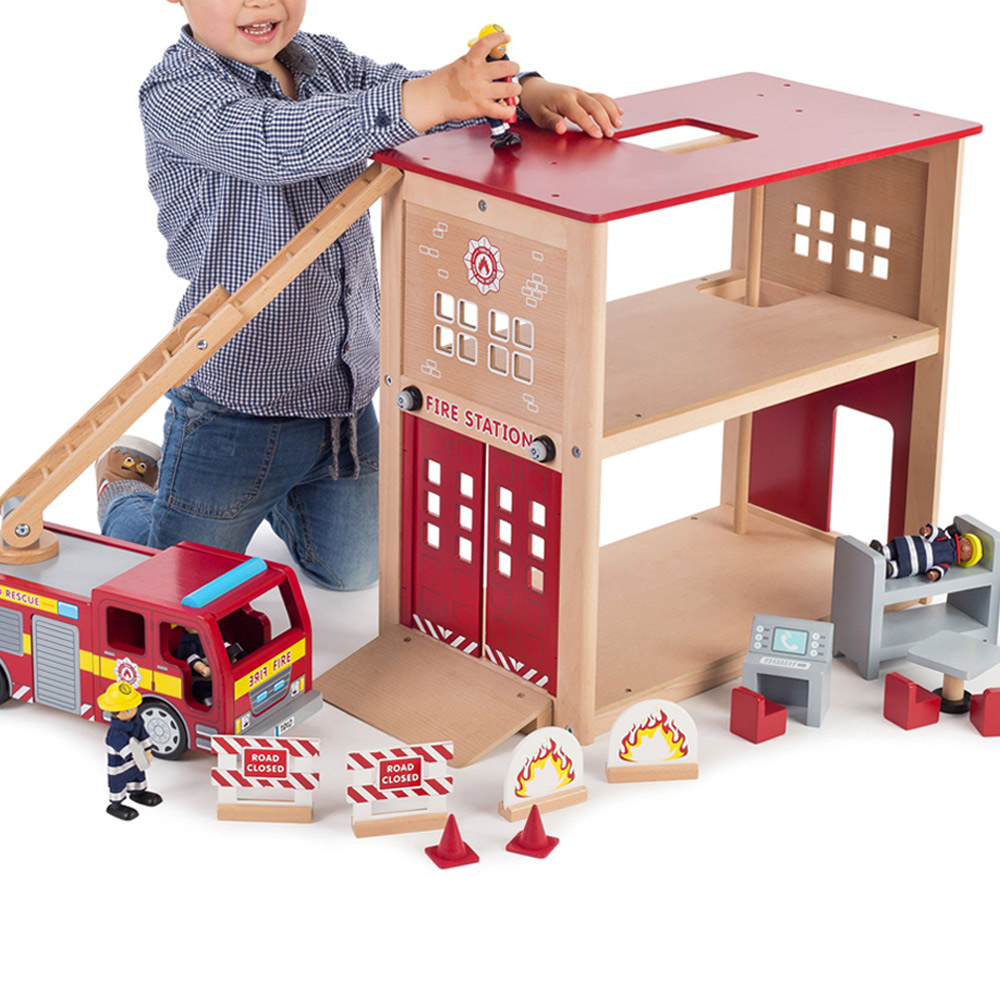Tidlo Wooden Fire Station Playset Image 2