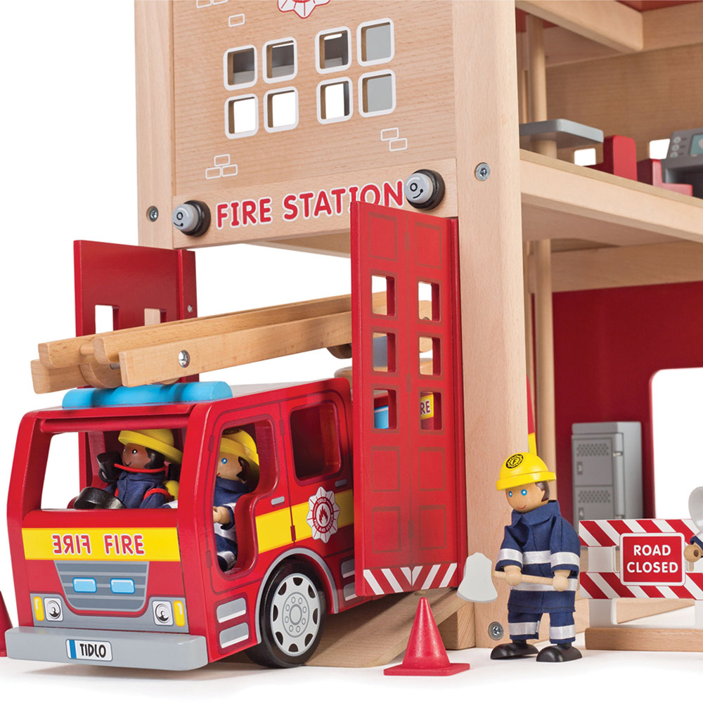 Tidlo Wooden Fire Station Playset Image 3