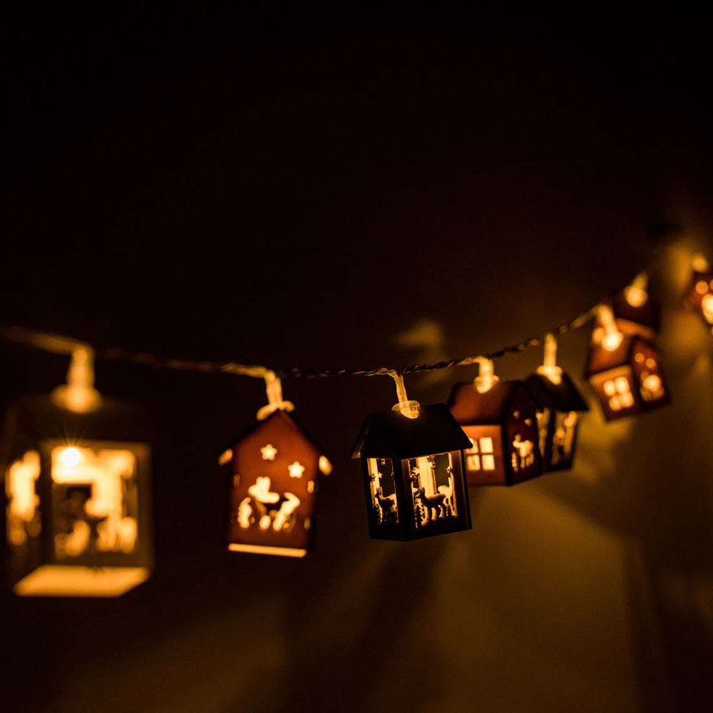 ValueLights 10 LED Wooden House String Light Image 1