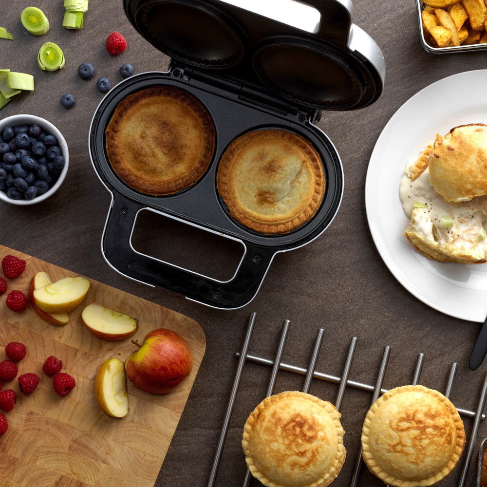 Giles and Posner EK4082G Deep Fill Pie Maker Wilko