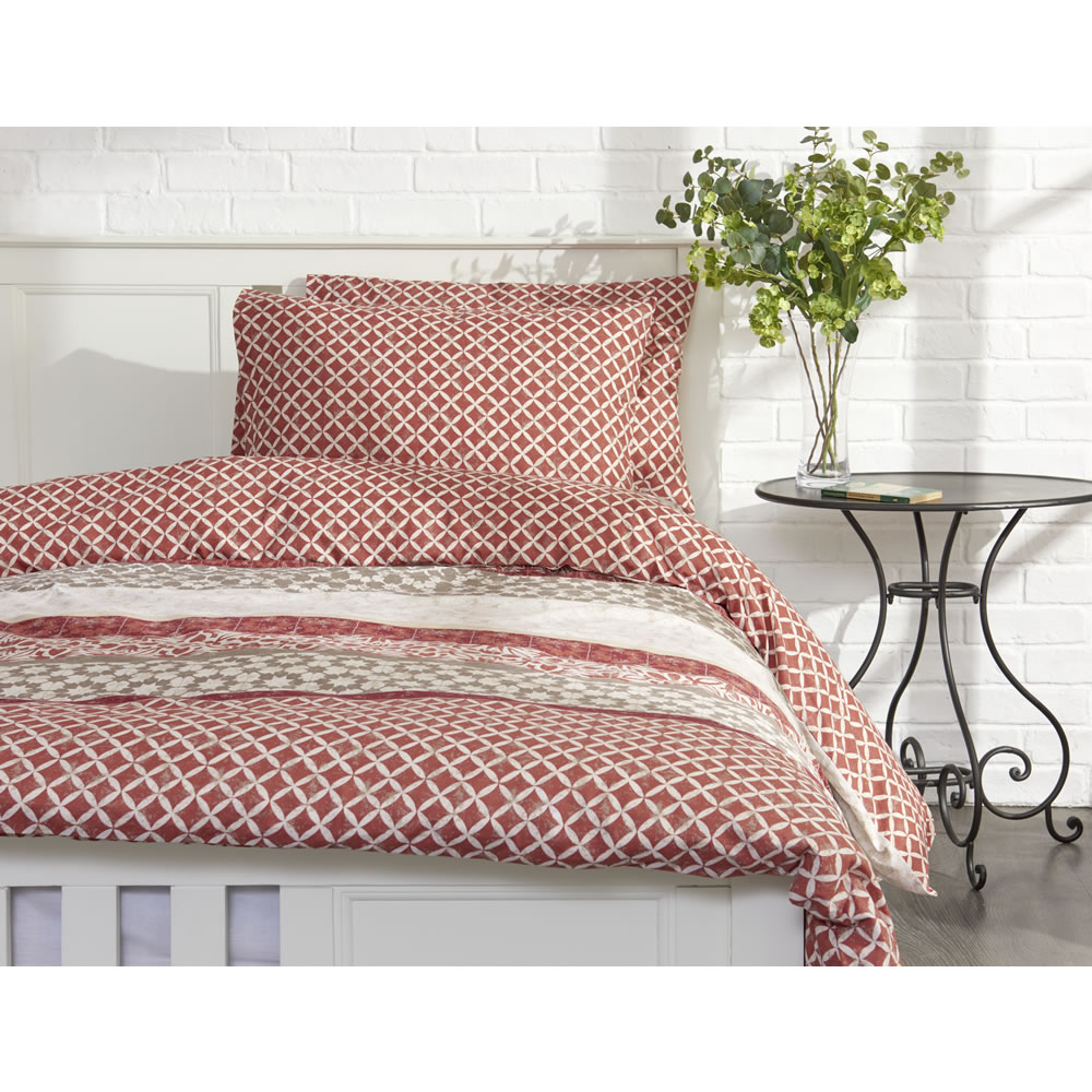 Wilko Red Tile Print Double Duvet Set Image 1