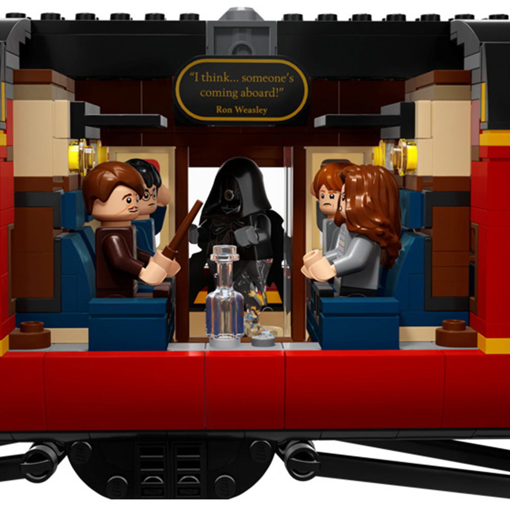 LEGO 76405 Harry Potter Hogwarts Express Image 6