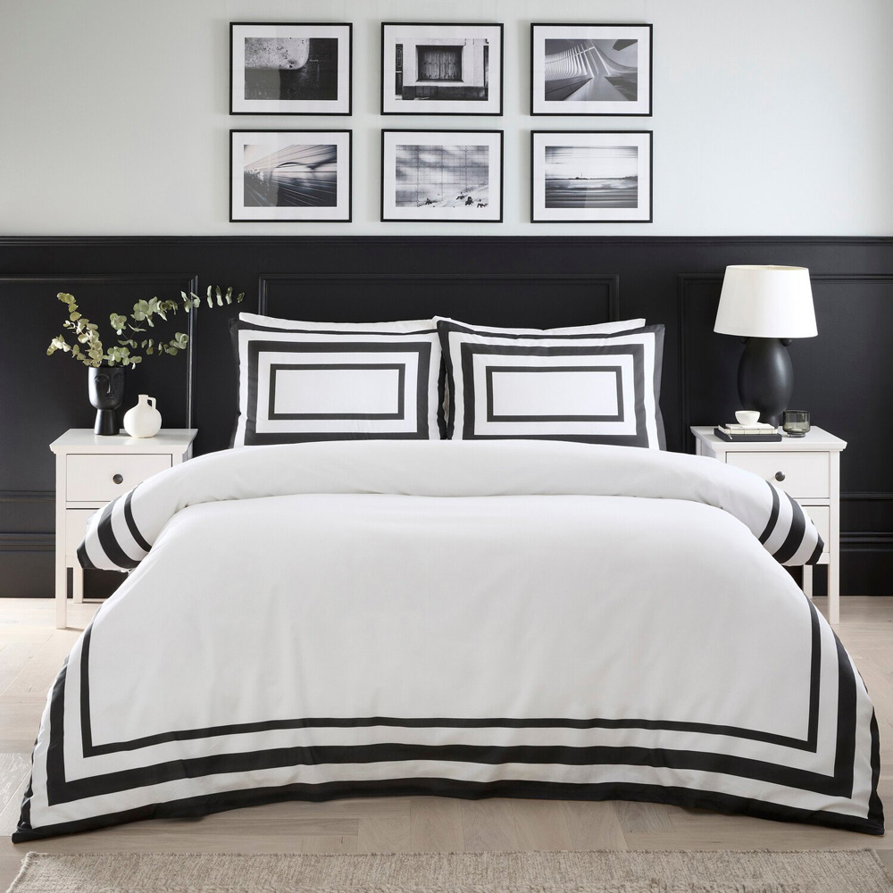 Oxford Border Duvet Set Monochrome Superking Image 1