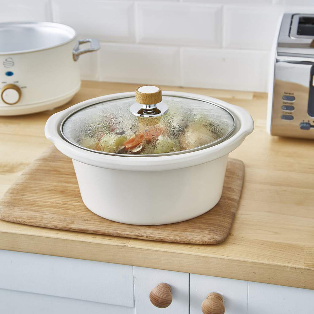 Swan SF17021WHTN Nordic White Slow Cooker 3.5L Image 5