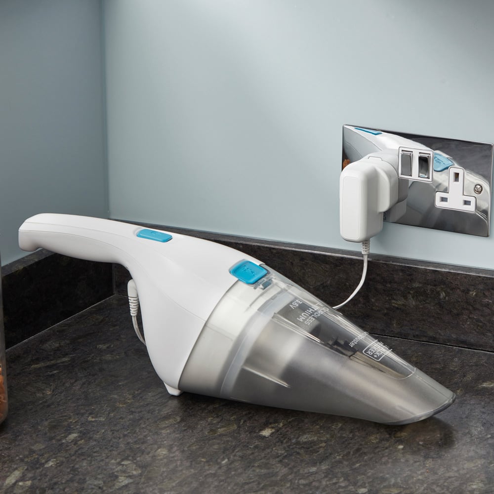 Black + Decker Lithium-ion Cordless Dustbuster Image 2