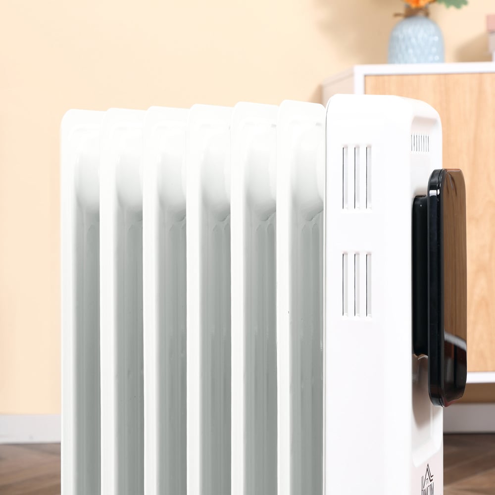 HOMCOM 7 Fin White Portable Oil Filled Radiator Heater 1630W Image 4