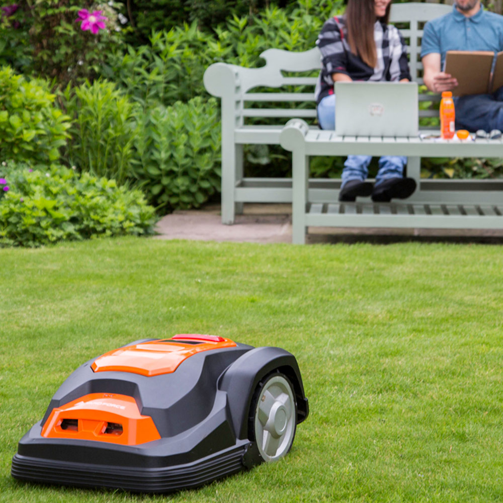 Yard Force Sa650b Robotic Lawnmower Image 5