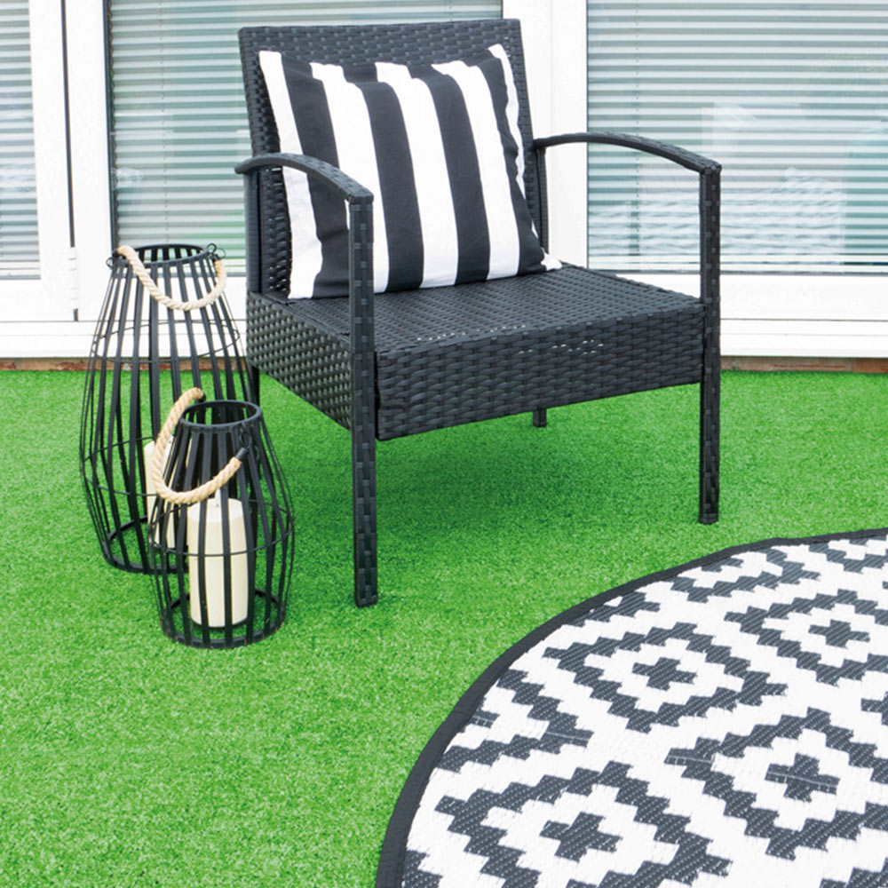 St Helens Home and Garden Artificial Grass 7mm Pile 1 x 4m Image 2
