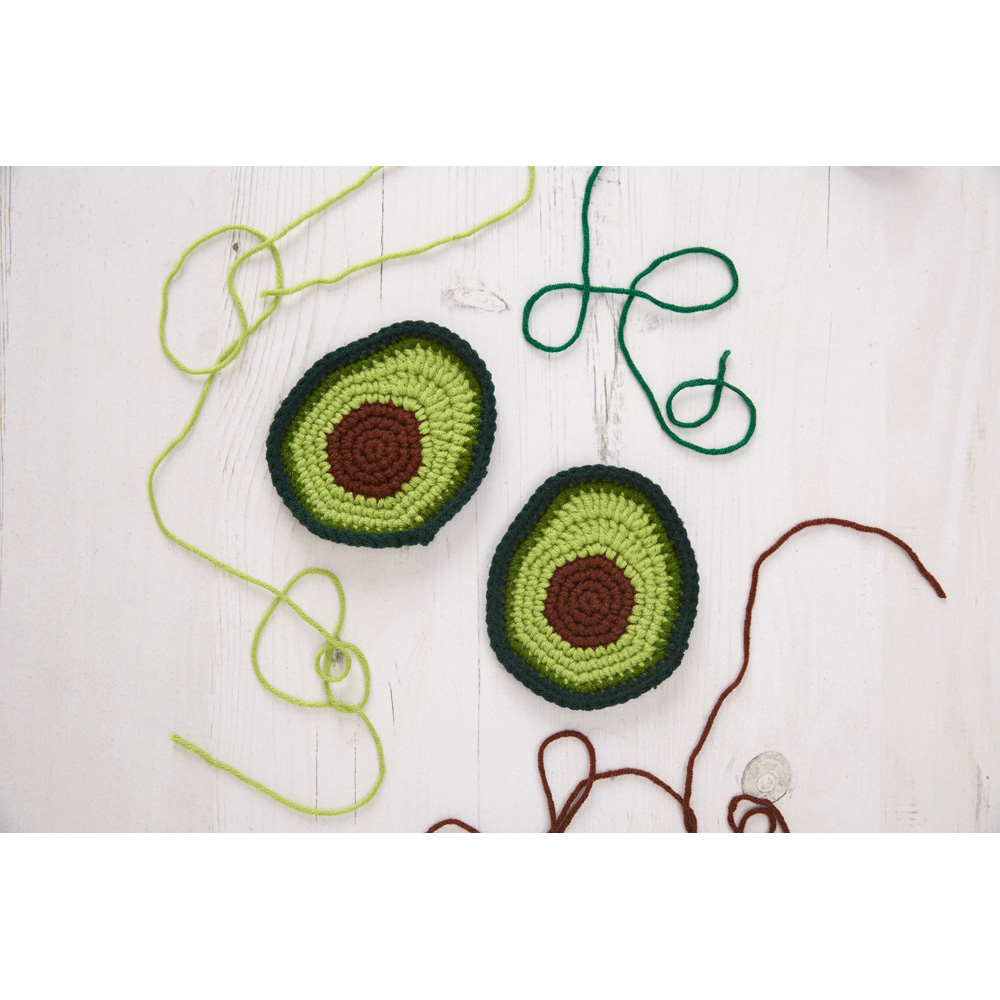 Simply Make Avocad Coaster Crochet Craft Kit Image 2
