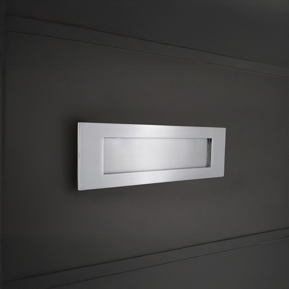 Spira Brass Victorian Satin Chrome Letter Plate 300mm Image 2