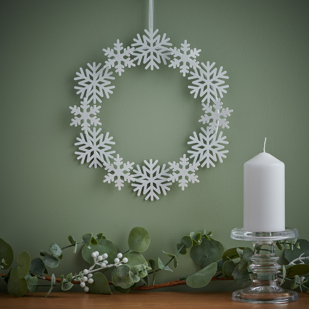 Wilko Frost White Metal Snowflake Wreath Image 4