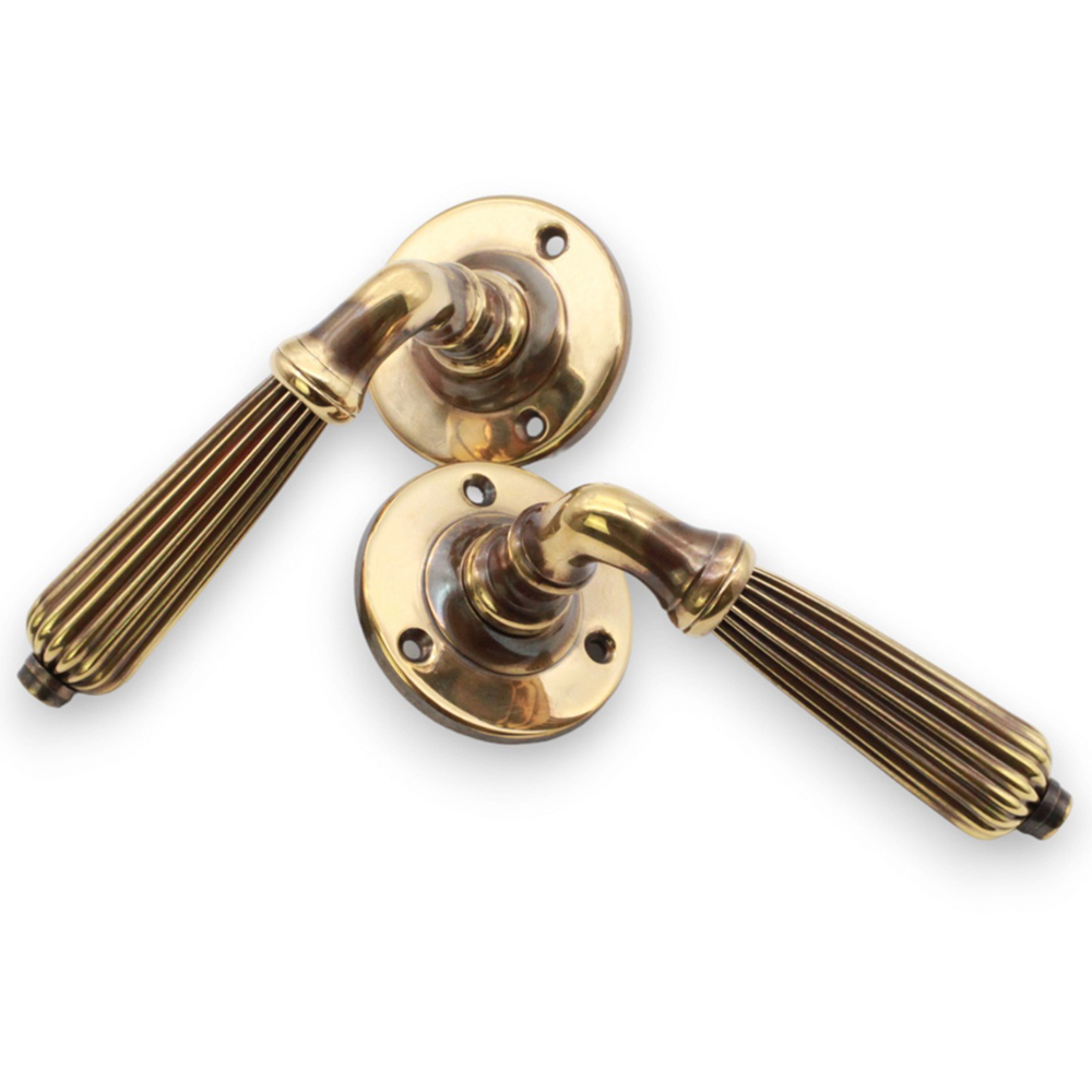 Spira Brass Regency Aged Brass Lever Door Handle 2 Pack Image 3