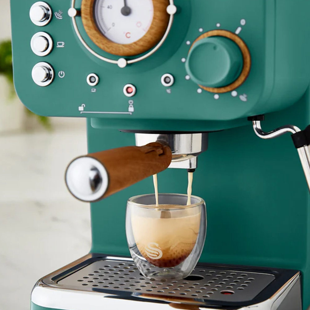 Swan SK22110GREN Nord Green 1.2L Espresso Coffee Machine Image 2