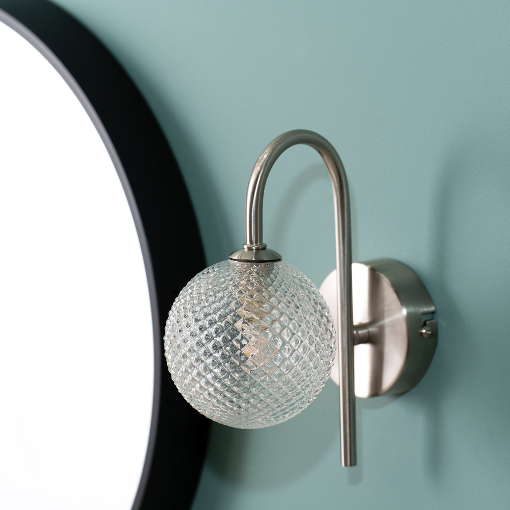 ValueLights Elle Brushed Chrome Cut Glass LED Wall Light Image 5