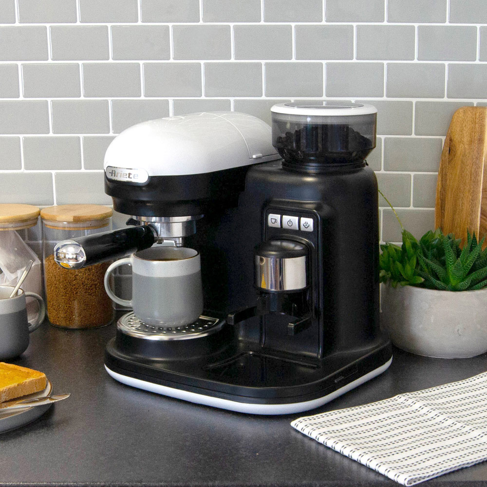 Ariete Moderna White Kettle, 2 Slice Toaster, Espresso Coffee Maker Set Image 2