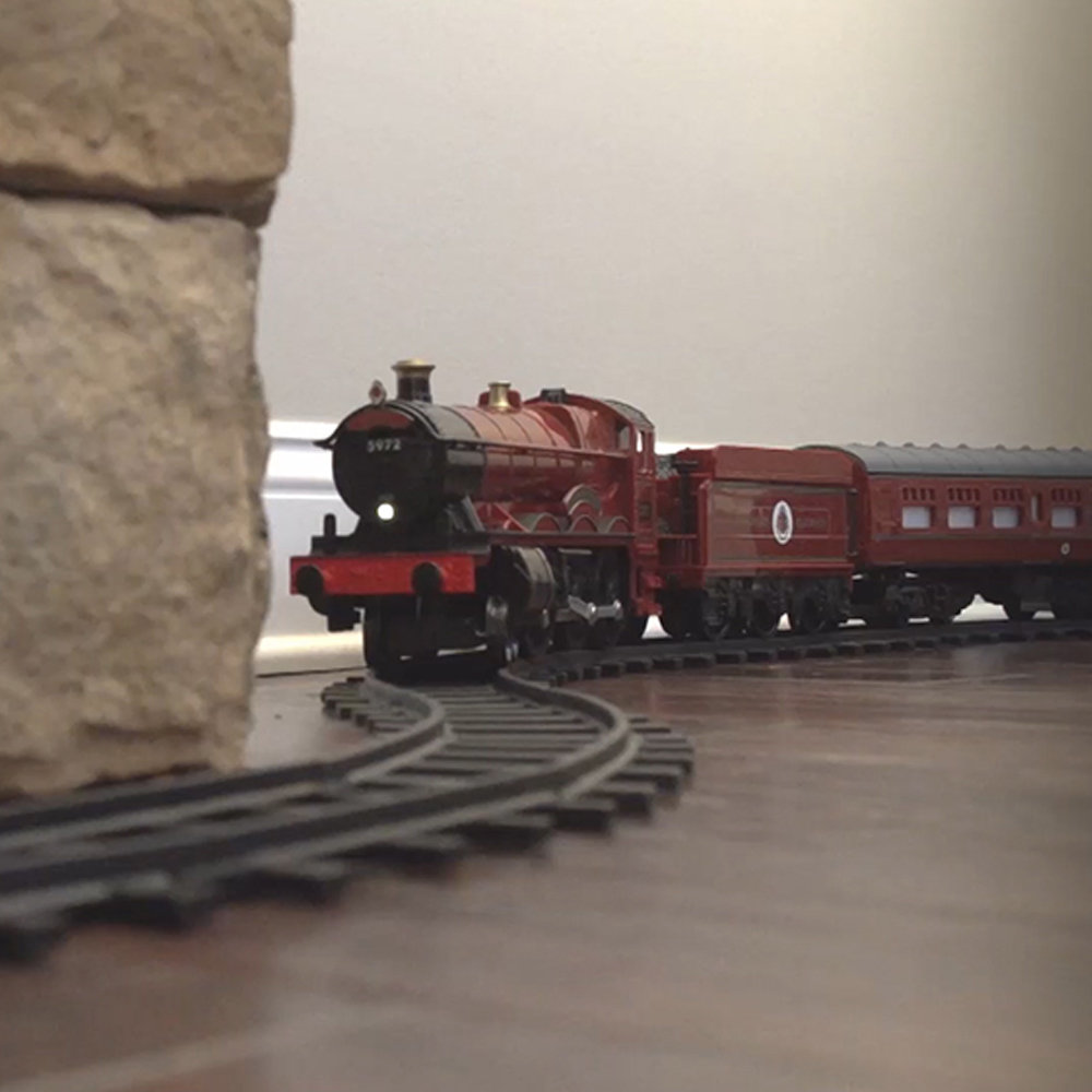 Hogwarts Express Train 37 Piece Set Image 2