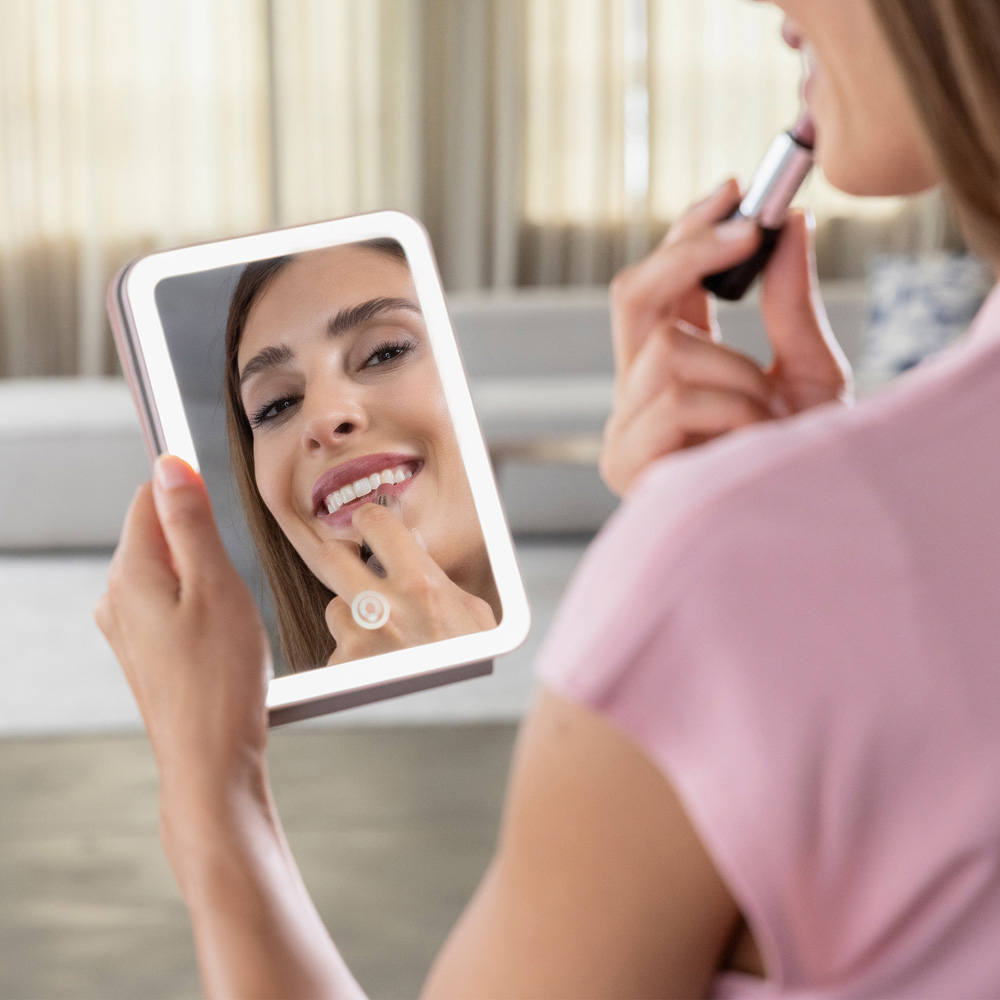Medisana CM 400 Cosmetic Mirror Image 2
