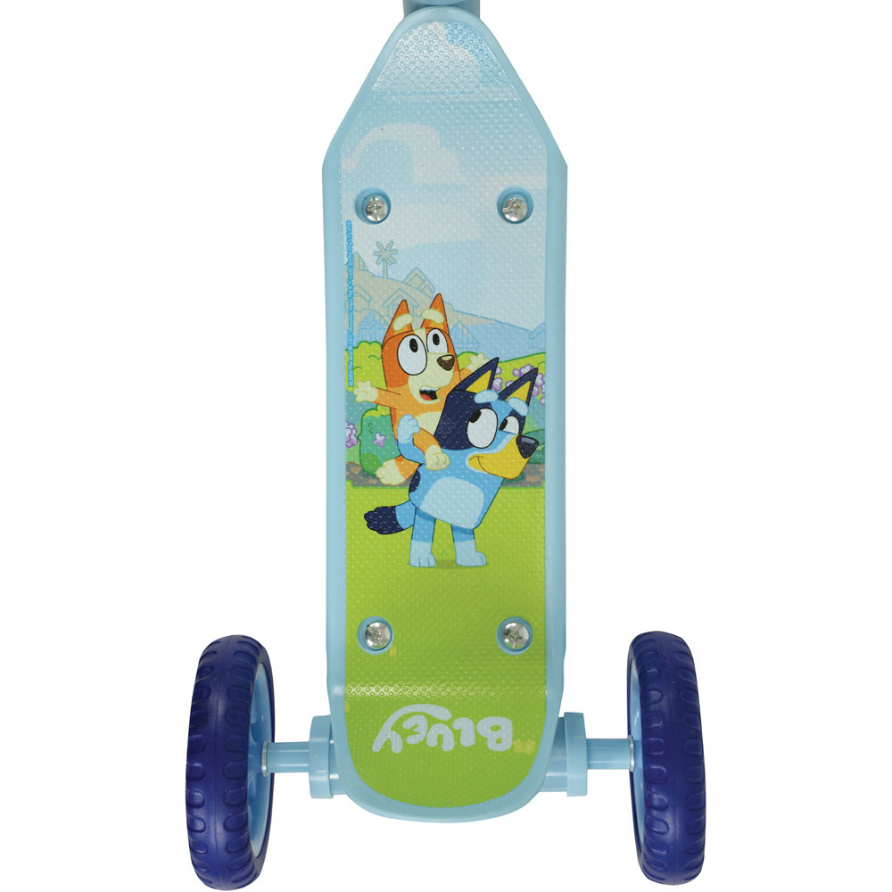 Bluey Deluxe Tri Scooter Image 3