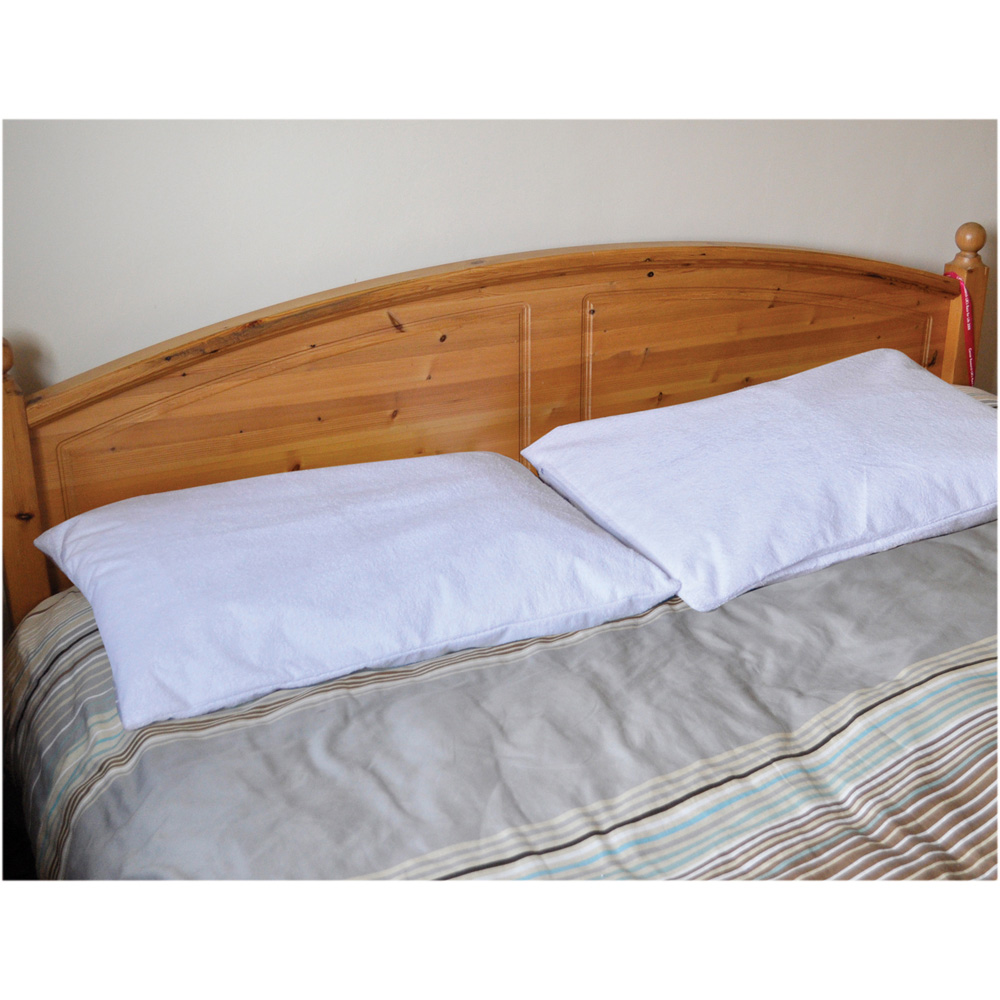 Aidapt Waterproof Pillow Protector Image 2