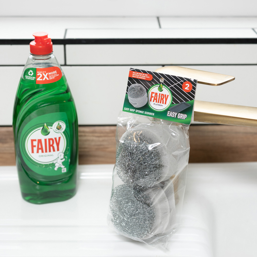 Pack of 2 Fairy Easy Grip Sponge Scourers Grey Image 3